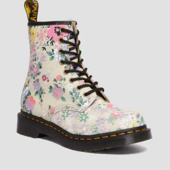 Dr. Martens 1460 FLORAL MASH UP LEATHER LACE UP BOOTS Size 6 NEW